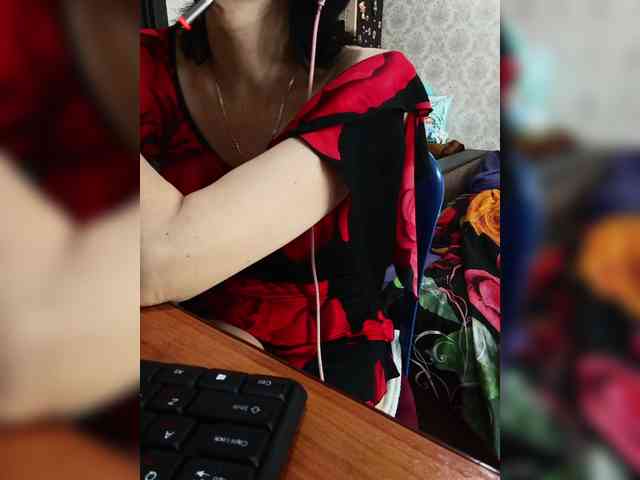naked_taxi_dispatcher webcam