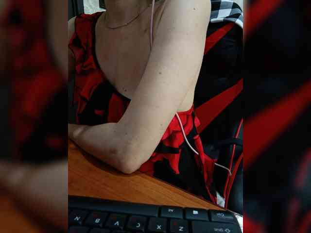 naked_taxi_dispatcher webcam