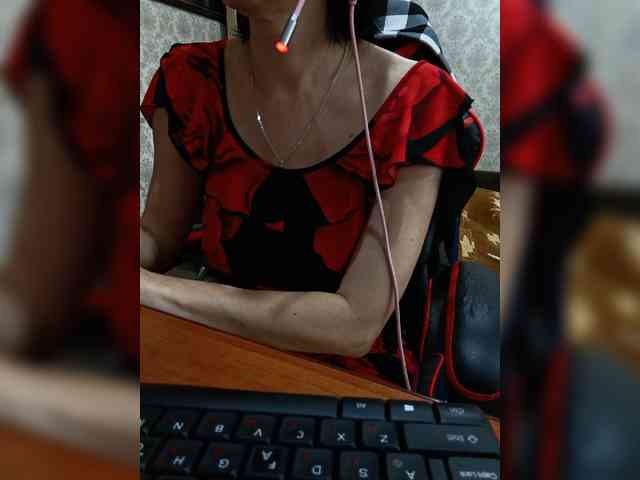 naked_taxi_dispatcher webcam