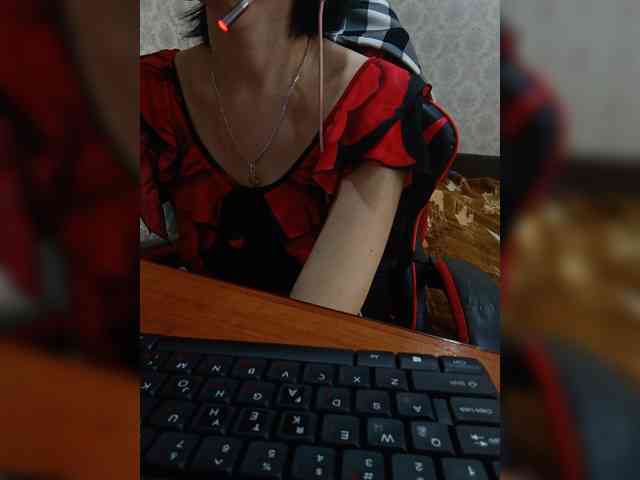 naked_taxi_dispatcher webcam