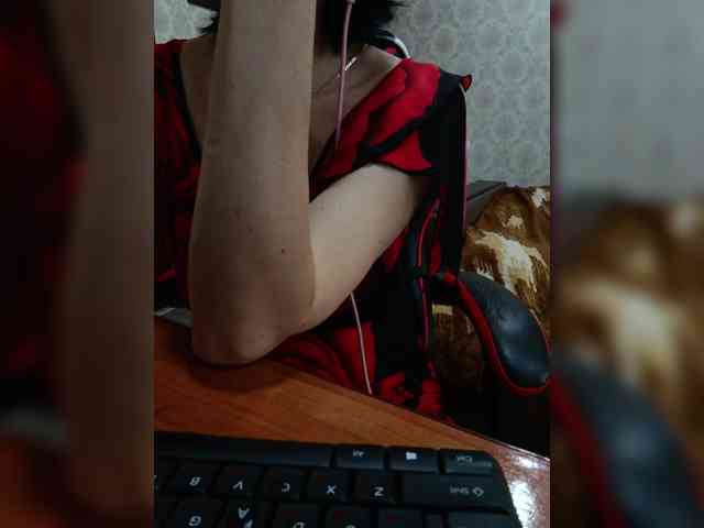 naked_taxi_dispatcher webcam