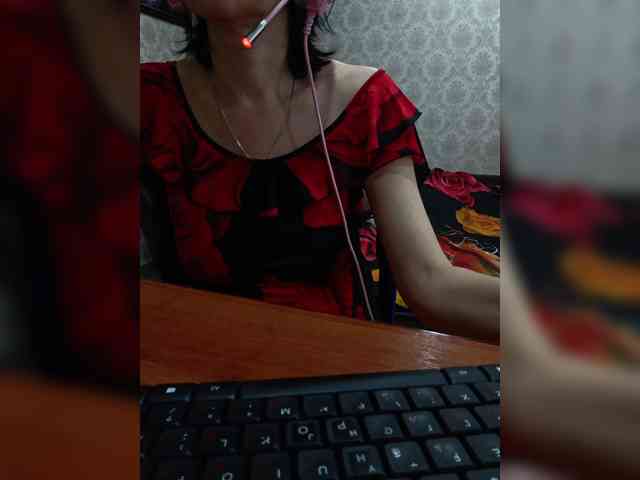 naked_taxi_dispatcher webcam
