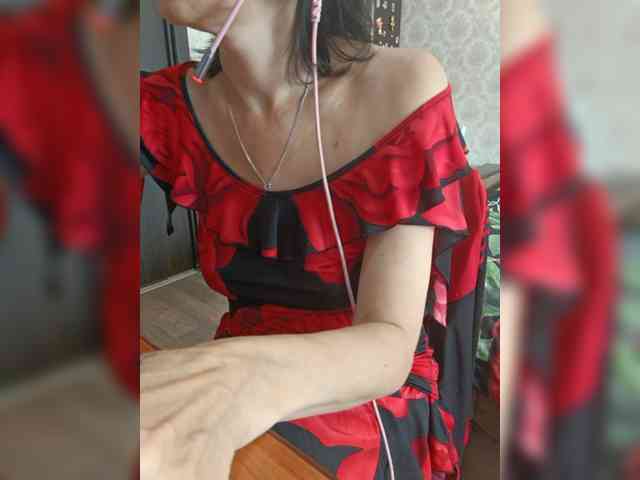 naked_taxi_dispatcher webcam