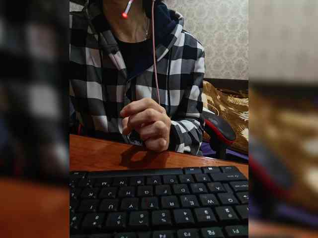 naked_taxi_dispatcher webcam