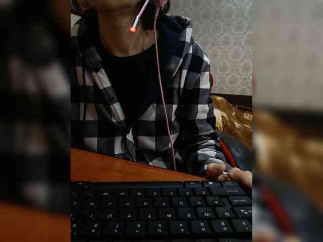 naked_taxi_dispatcher webcam