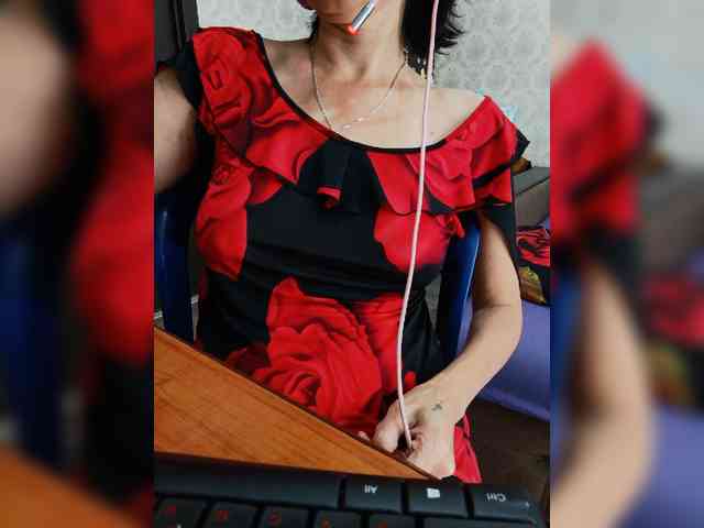 naked_taxi_dispatcher webcam