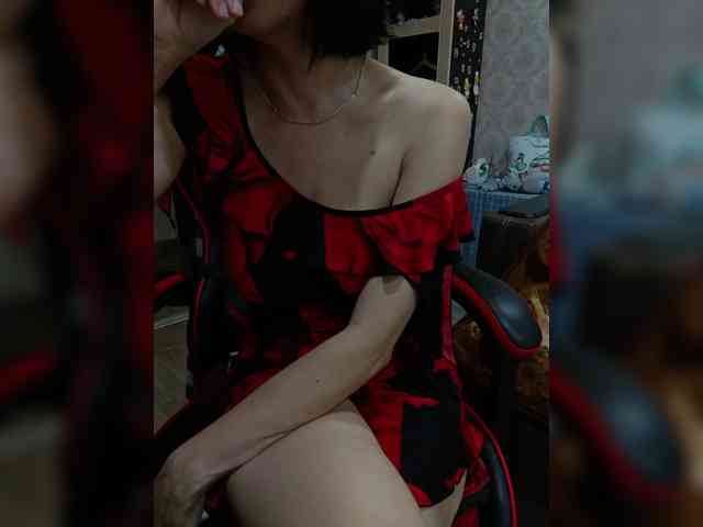 naked_taxi_dispatcher webcam
