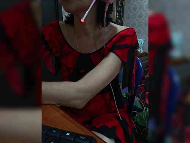 naked_taxi_dispatcher webcam