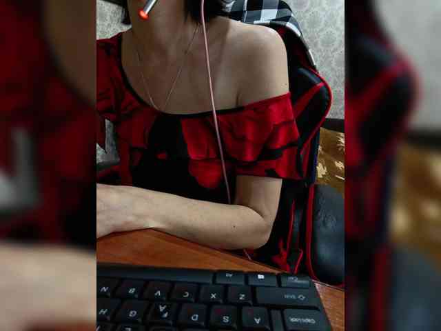 naked_taxi_dispatcher webcam