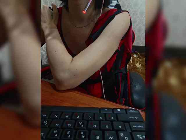 naked_taxi_dispatcher webcam