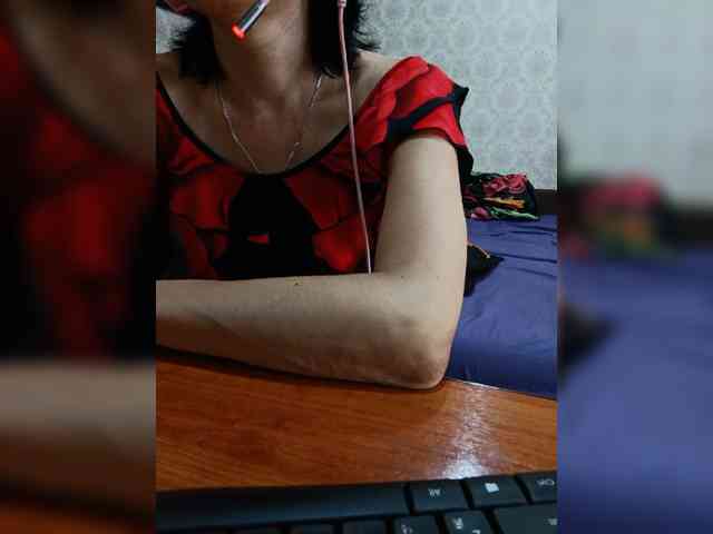 naked_taxi_dispatcher webcam