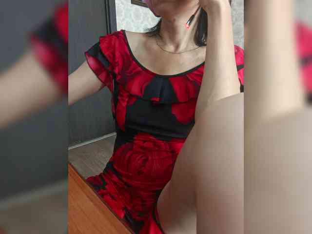 naked_taxi_dispatcher webcam