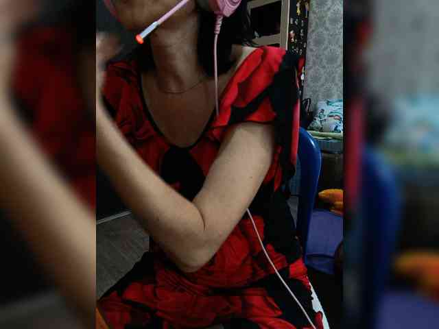 Olik-Pisa Live Webcam on BongaCams