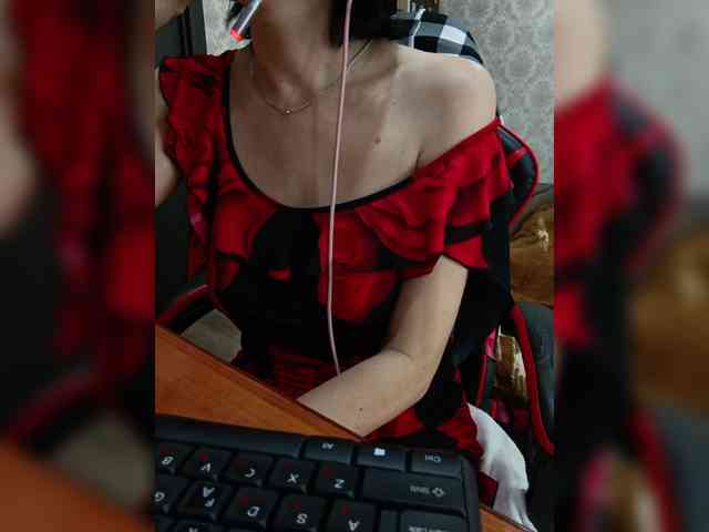 naked_taxi_dispatcher webcam