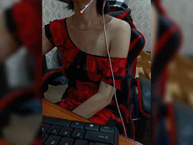 naked_taxi_dispatcher webcam