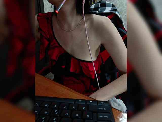 naked_taxi_dispatcher webcam