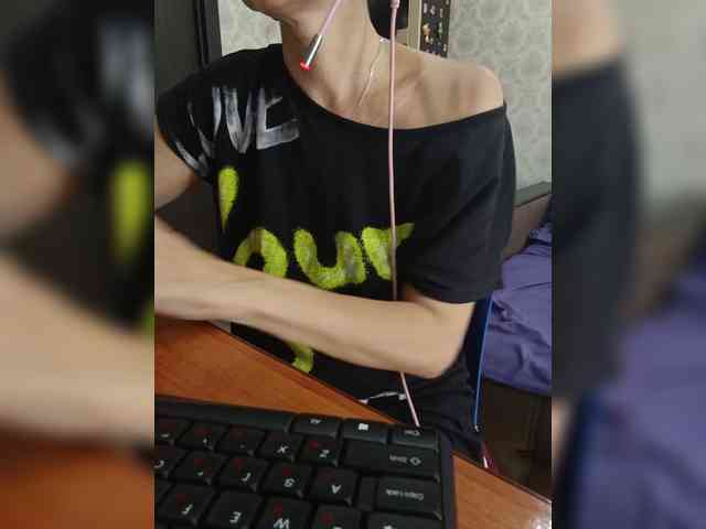 naked_taxi_dispatcher webcam
