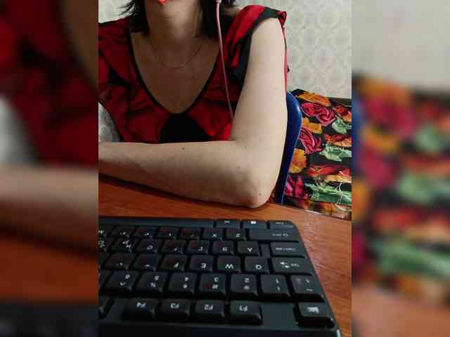 naked_taxi_dispatcher webcam