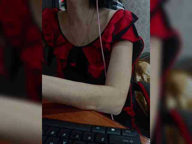 naked_taxi_dispatcher webcam