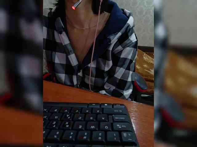 naked_taxi_dispatcher webcam