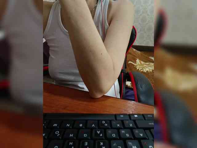 naked_taxi_dispatcher webcam