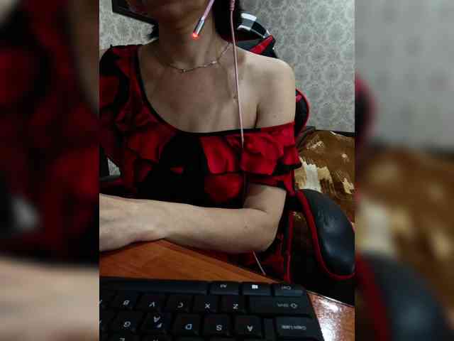 naked_taxi_dispatcher webcam