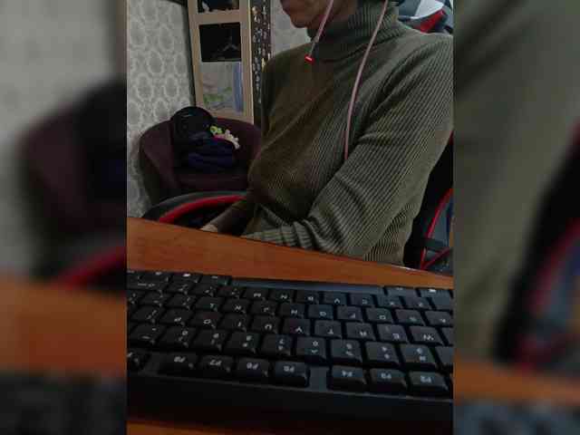 naked_taxi_dispatcher webcam