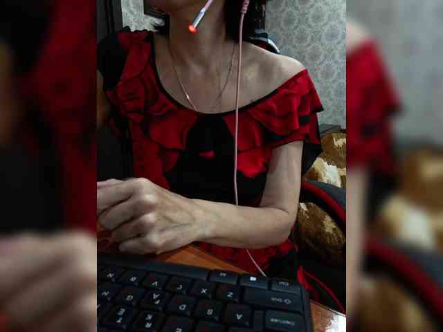 naked_taxi_dispatcher webcam