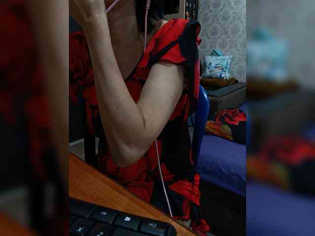 naked_taxi_dispatcher webcam