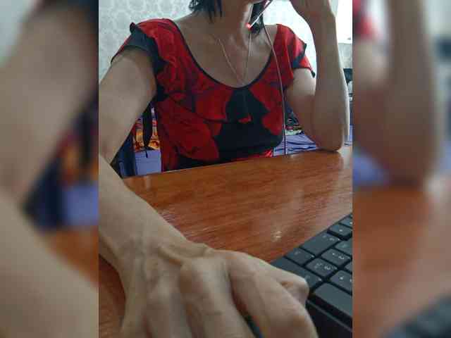 naked_taxi_dispatcher webcam