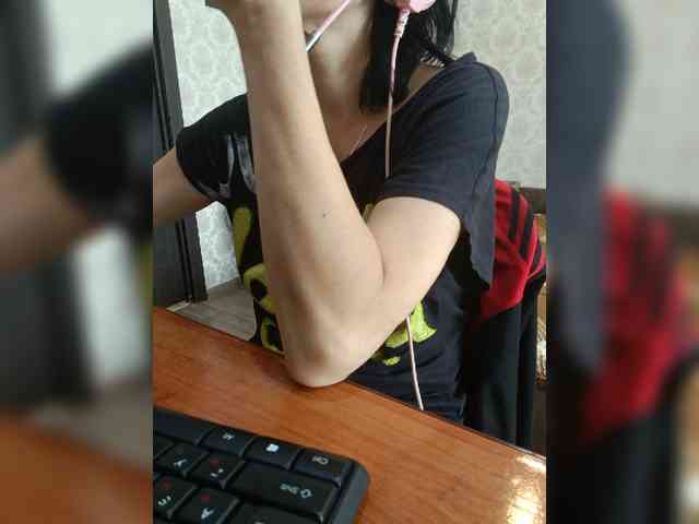 naked_taxi_dispatcher webcam