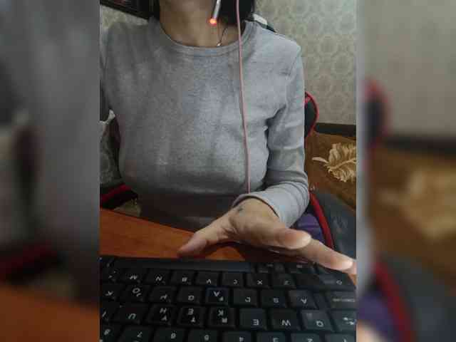 naked_taxi_dispatcher webcam