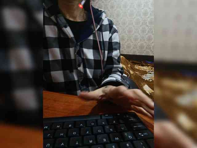 naked_taxi_dispatcher webcam