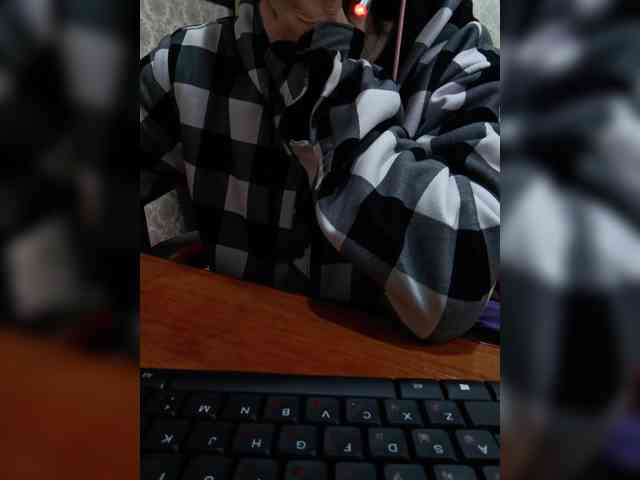 naked_taxi_dispatcher webcam