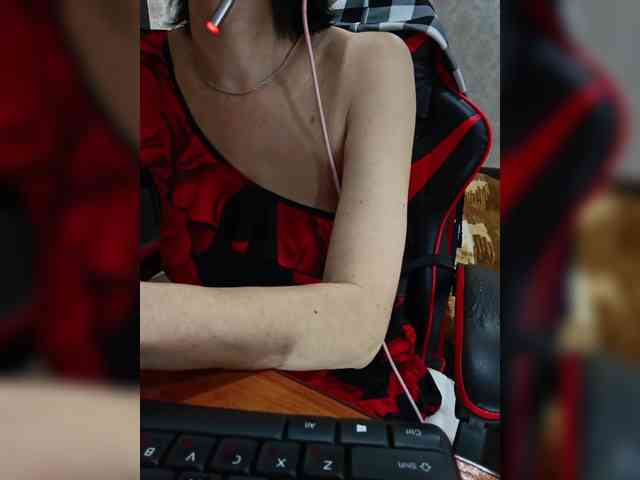 naked_taxi_dispatcher webcam