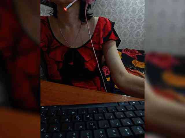naked_taxi_dispatcher webcam