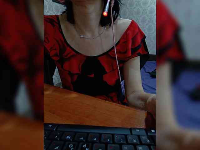naked_taxi_dispatcher webcam