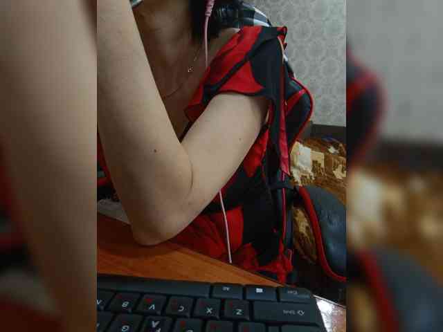naked_taxi_dispatcher webcam