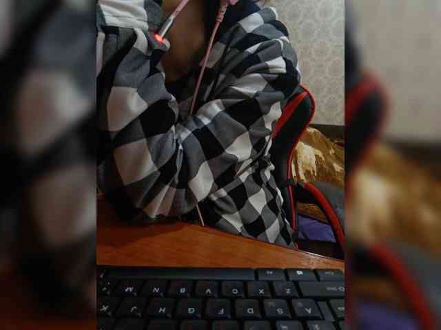 naked_taxi_dispatcher webcam