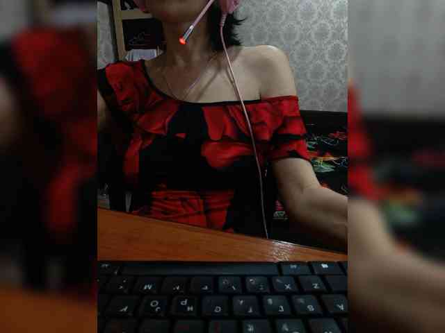 naked_taxi_dispatcher webcam