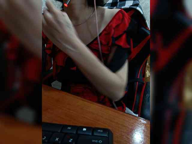 naked_taxi_dispatcher webcam
