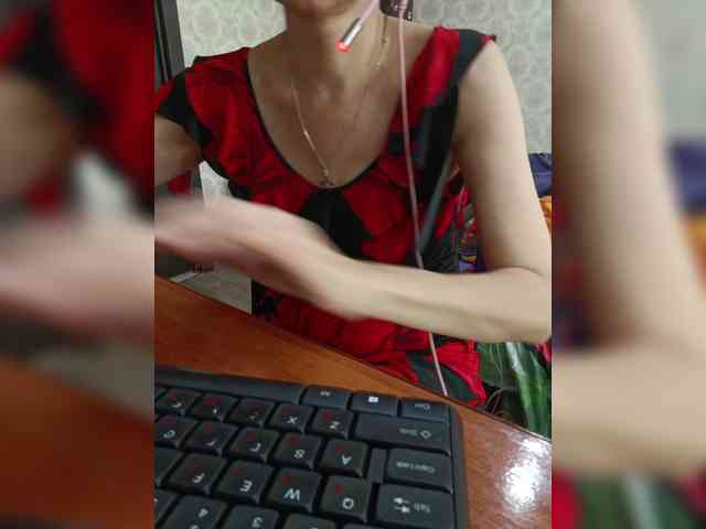 naked_taxi_dispatcher webcam