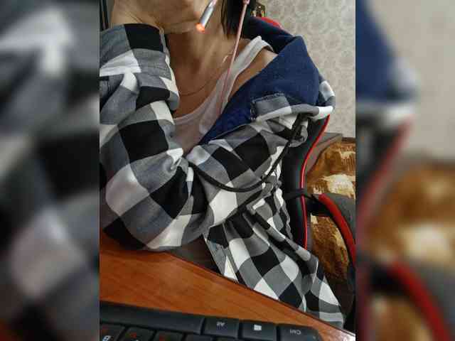 naked_taxi_dispatcher webcam
