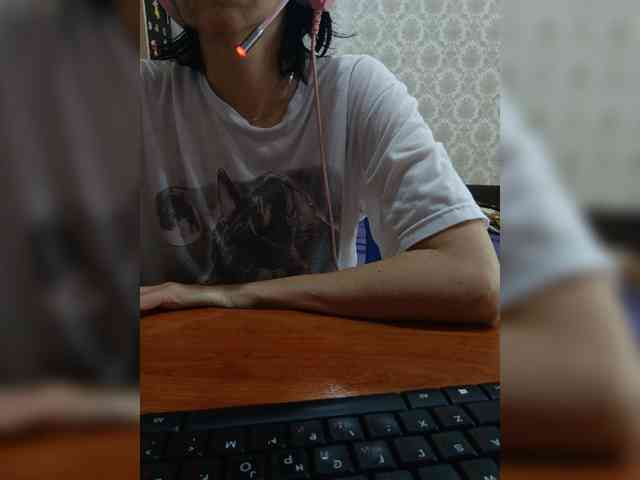naked_taxi_dispatcher webcam
