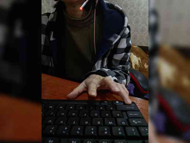 naked_taxi_dispatcher webcam