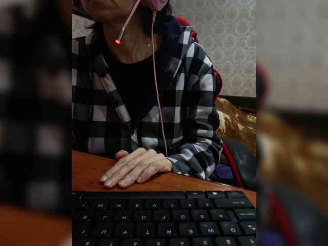 naked_taxi_dispatcher webcam