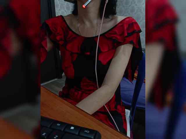 naked_taxi_dispatcher webcam