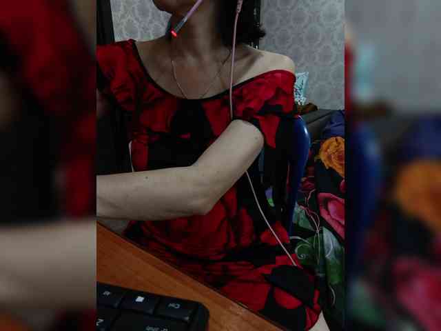 naked_taxi_dispatcher webcam