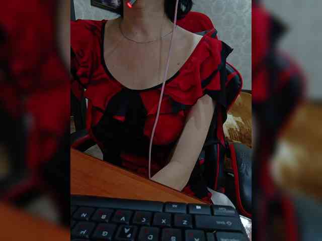 naked_taxi_dispatcher webcam