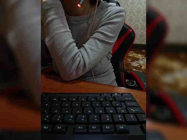 naked_taxi_dispatcher webcam